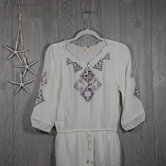 Chelsea & Violet Romper Size Small Embroidered White RJ044D44 - Picture 2 of 8